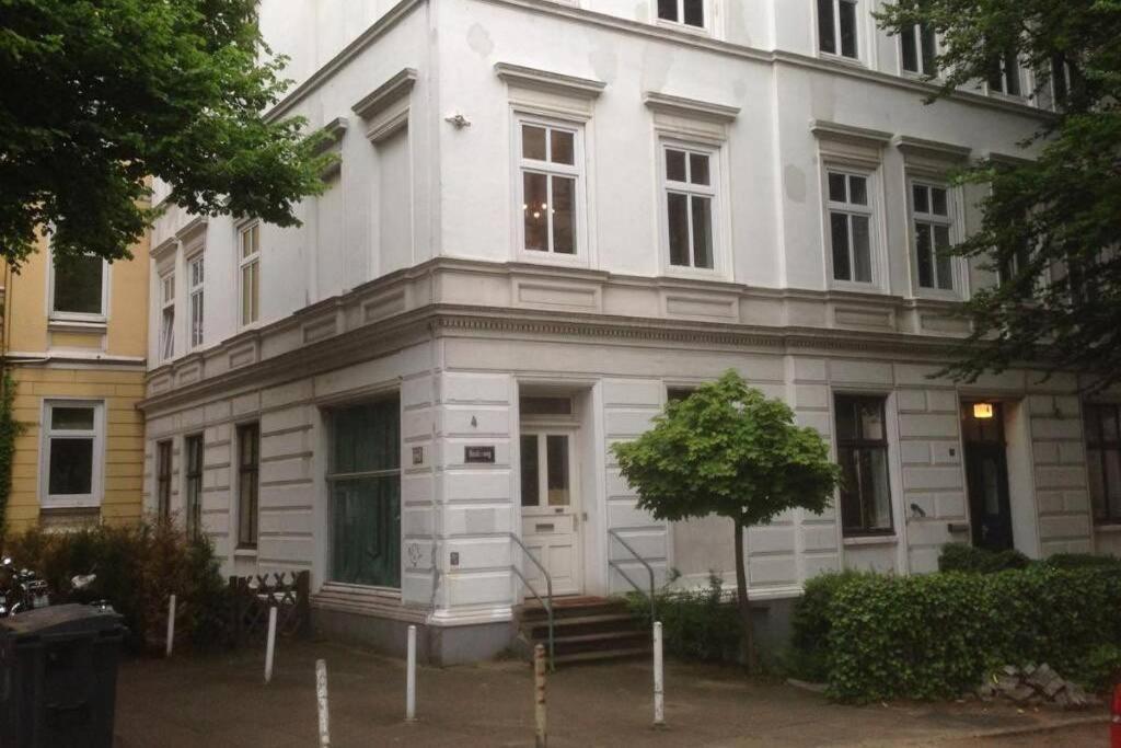 Grosszuegige Altbauwohnung In Bestlage Hamburg Exterior foto